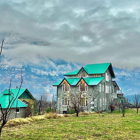 Fluestern Hostel And Cafe Nagar  Екстер'єр фото
