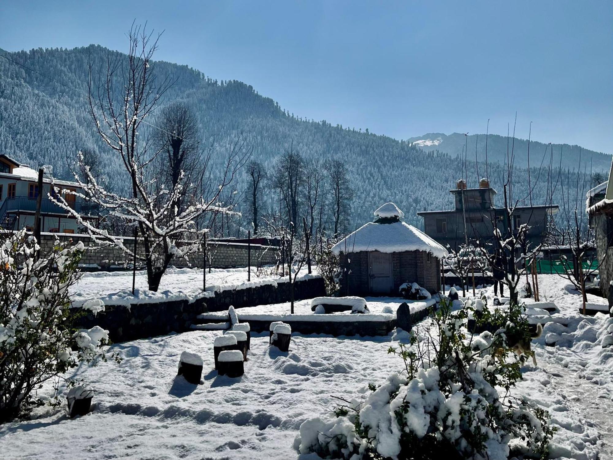 Fluestern Hostel And Cafe Nagar  Екстер'єр фото