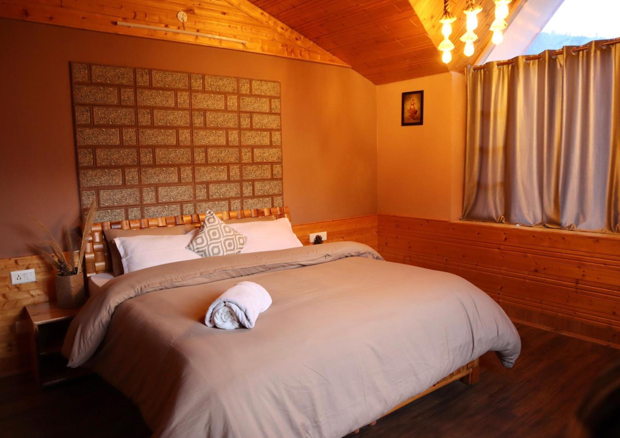 Fluestern Hostel And Cafe Nagar  Екстер'єр фото